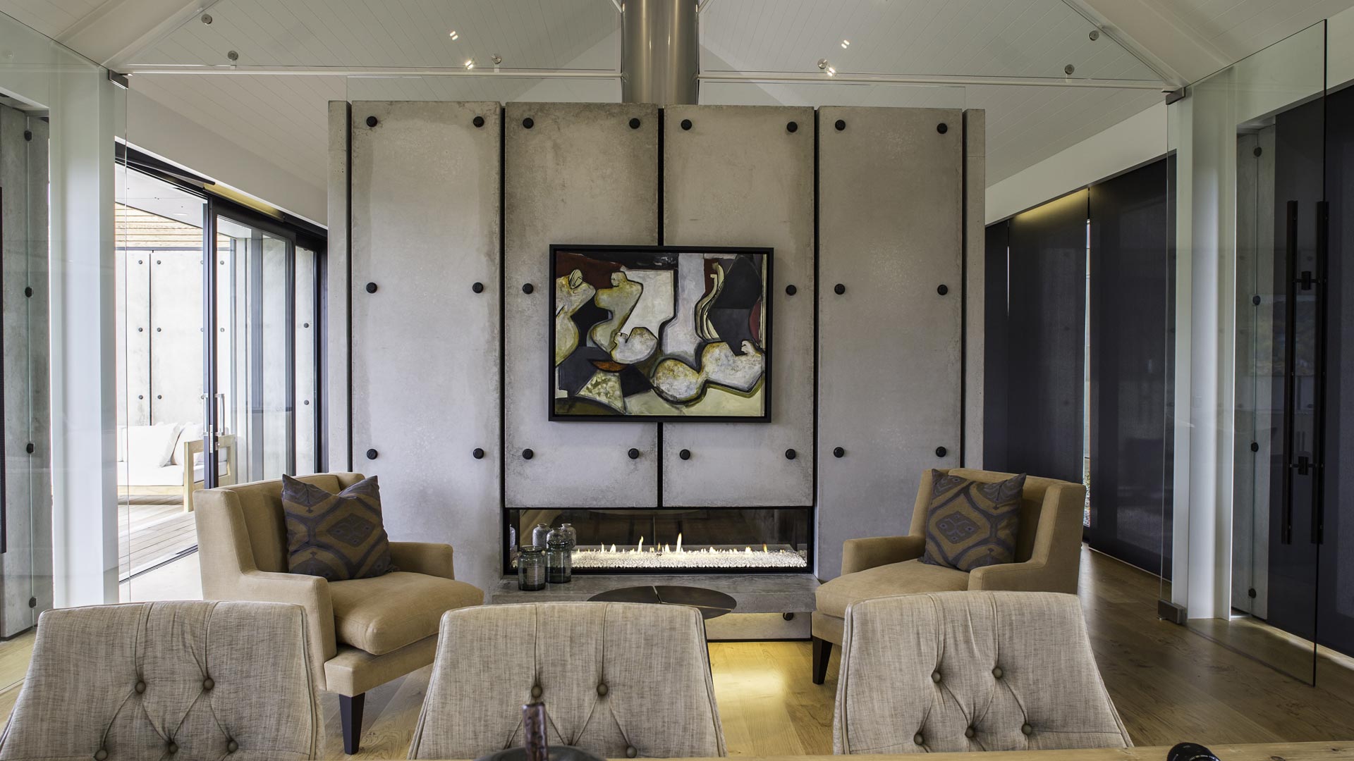 Central Otago Dravitzki Brown Achitects - DX1500 Double Flames