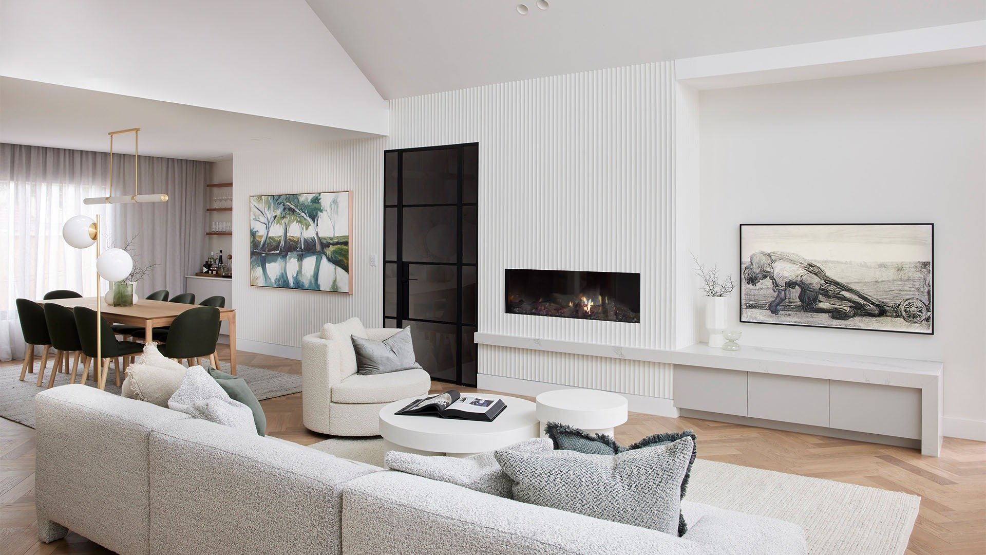 Fireplace Styles インテリア　洋書 41 Versatile Stucco Fireplaces For Your Home - Shelterness