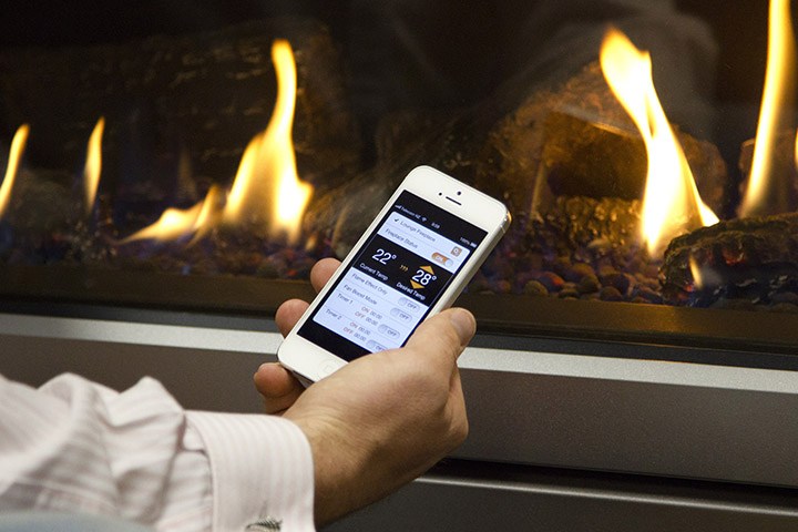 Whether you’re turning your gas fire on before you leave work in the evening or changing the settings from your couch, the Escea fireplace smartphone control has only your comfort in mind.