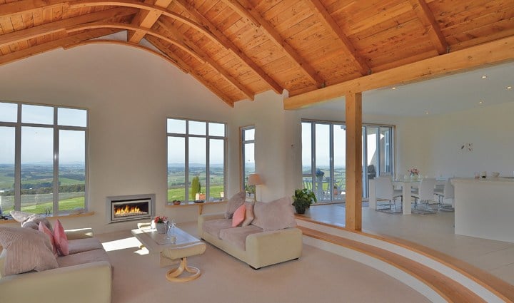 Rural retreat with sweeping vistas and Escea DL850