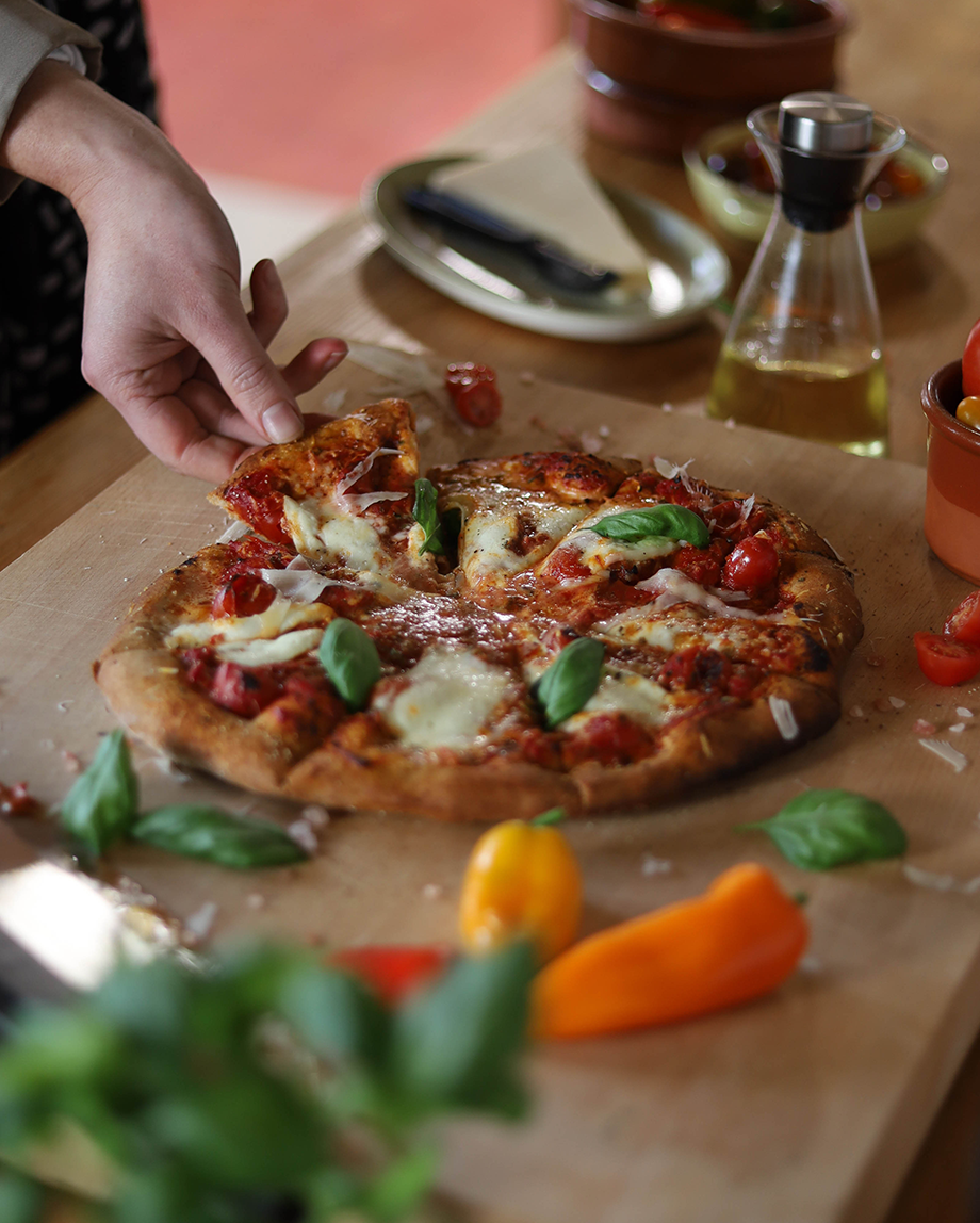 EK Recipe: Cook Pizza Margherita to Perfection on the New EK Pizza Oven Accessory