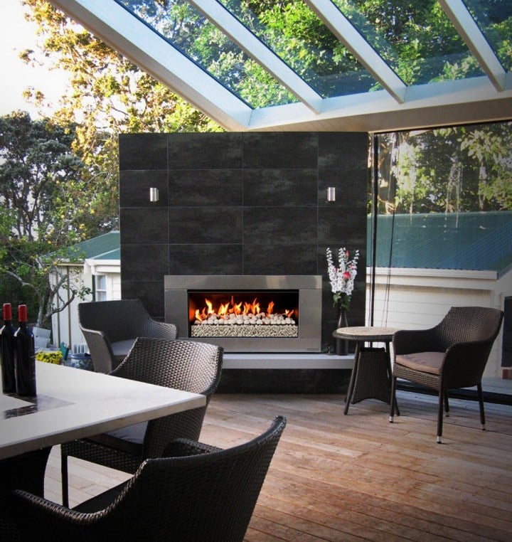 Urban villa extension with the EF5000 outdoor fireplace